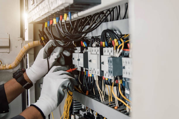 Best Licensed Electrician  in Gnadenhutten, OH